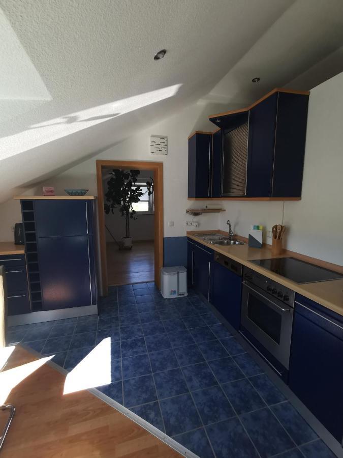 Dachgeschoss Feriewohnung Fuer Zwei Cologne